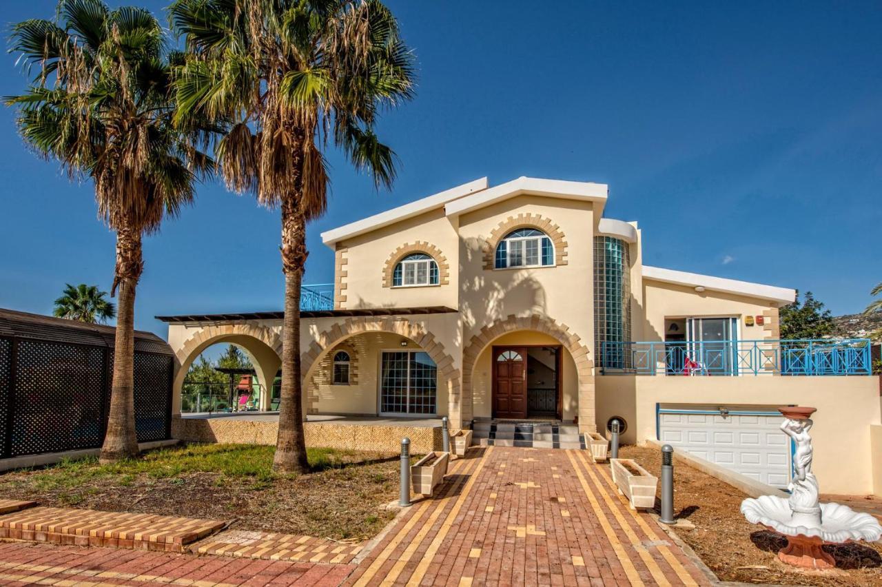 Villa Danae Coral Bay By Villa Plus 佩亚 外观 照片