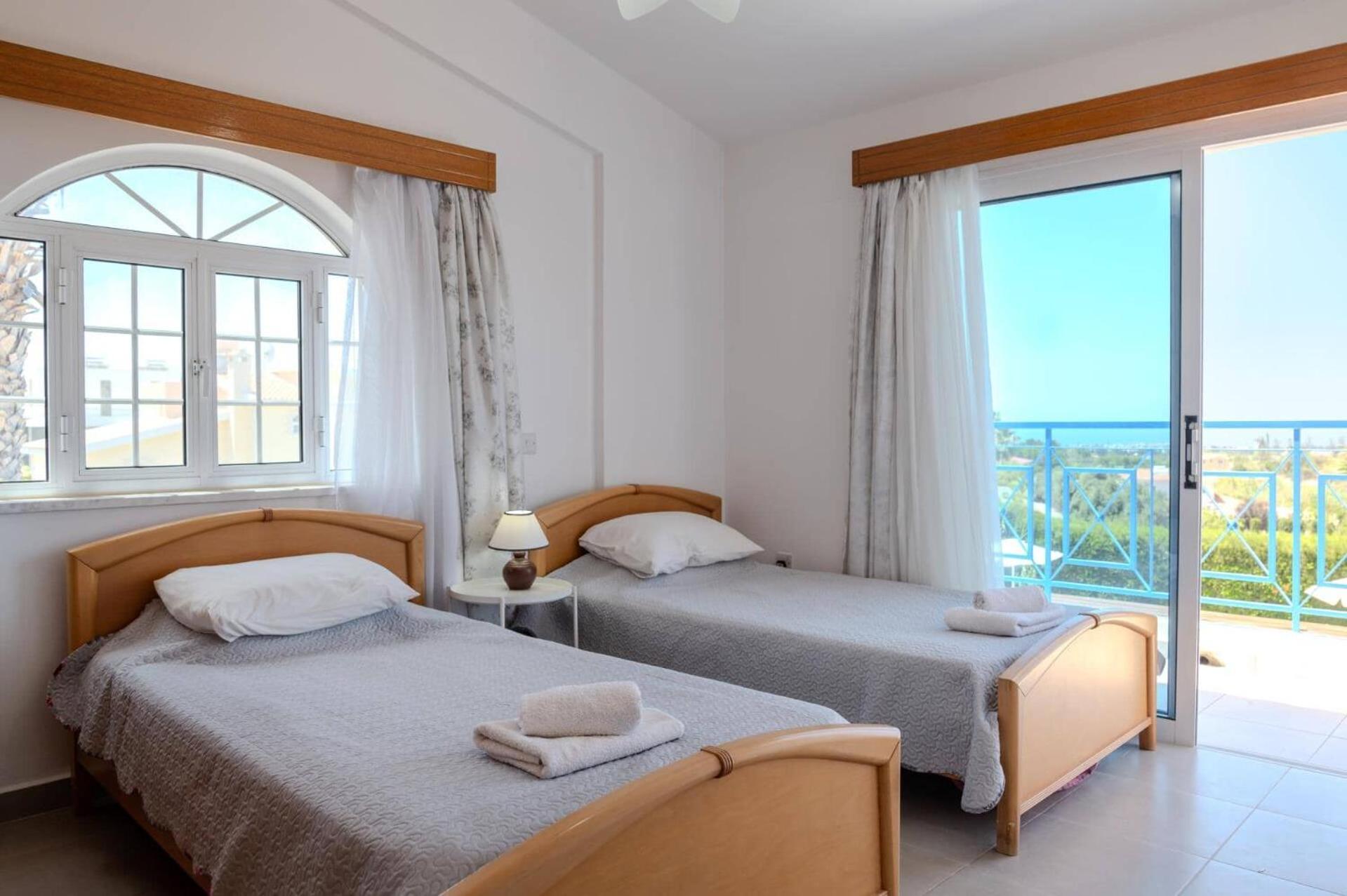 Villa Danae Coral Bay By Villa Plus 佩亚 外观 照片